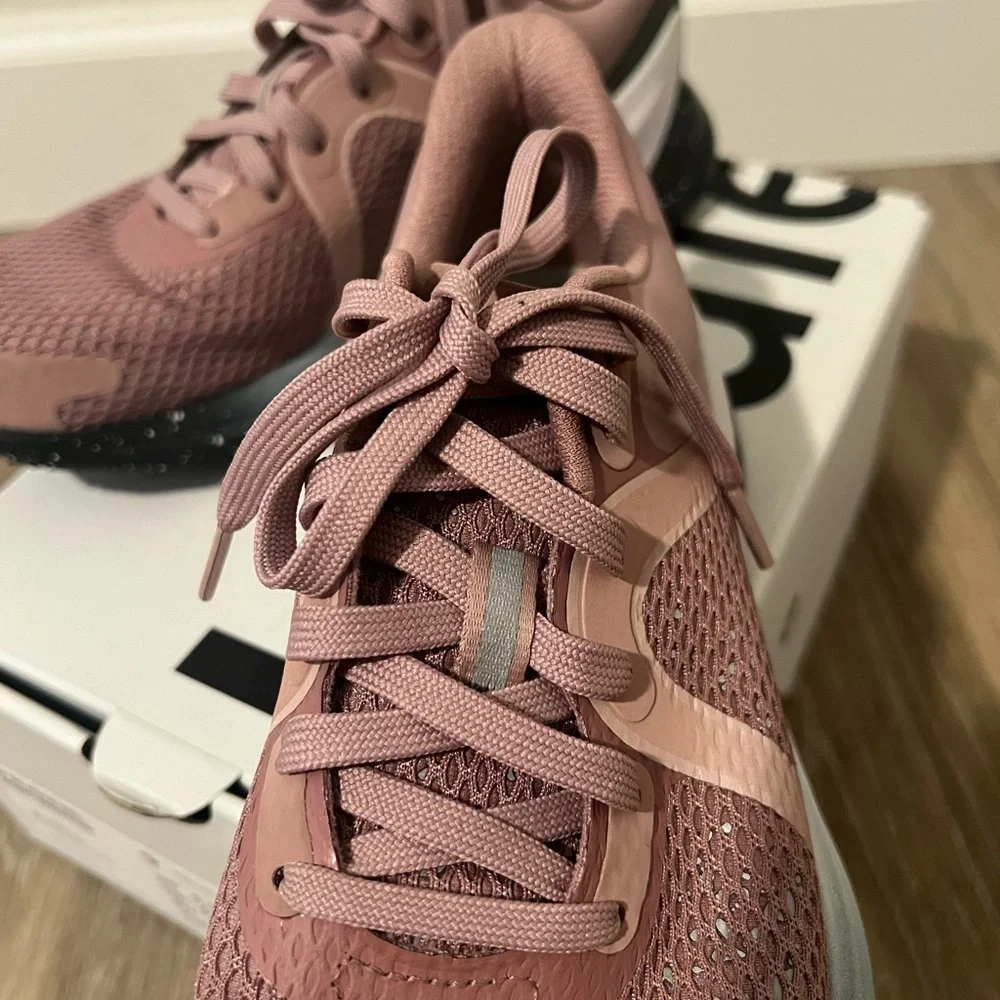 Lululemon Blissfeel running shoes Women's sz 6.5 - Picture 7 of 9